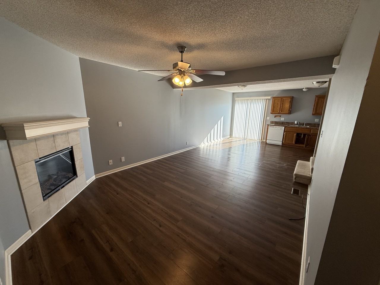 425 Hawthornef3 - Photo 4 of 10