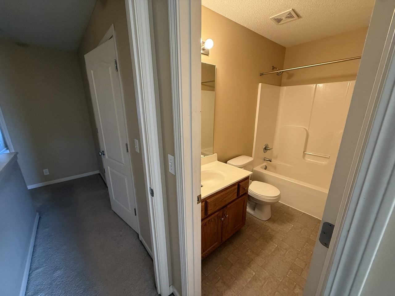 425 Hawthornef3 - Photo 5 of 10