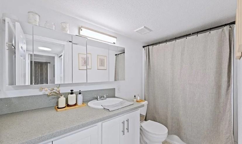 1554 Border Ave - Photo 2 of 11