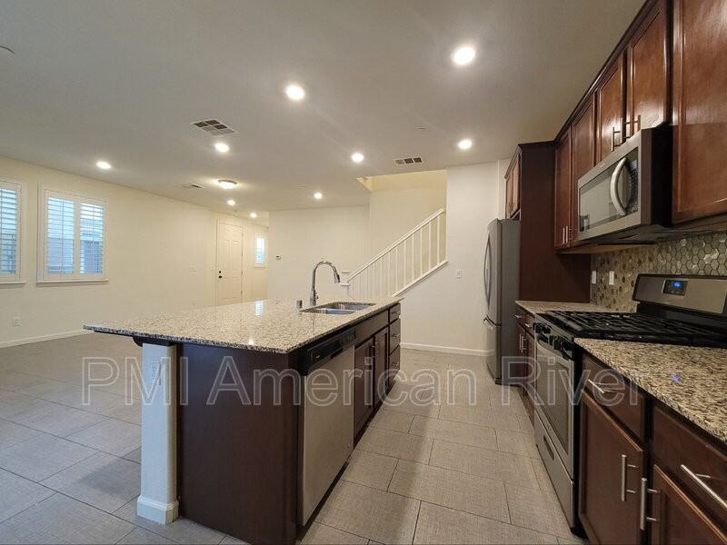 8183 Kramer Ranch Ln - Photo 4 of 23