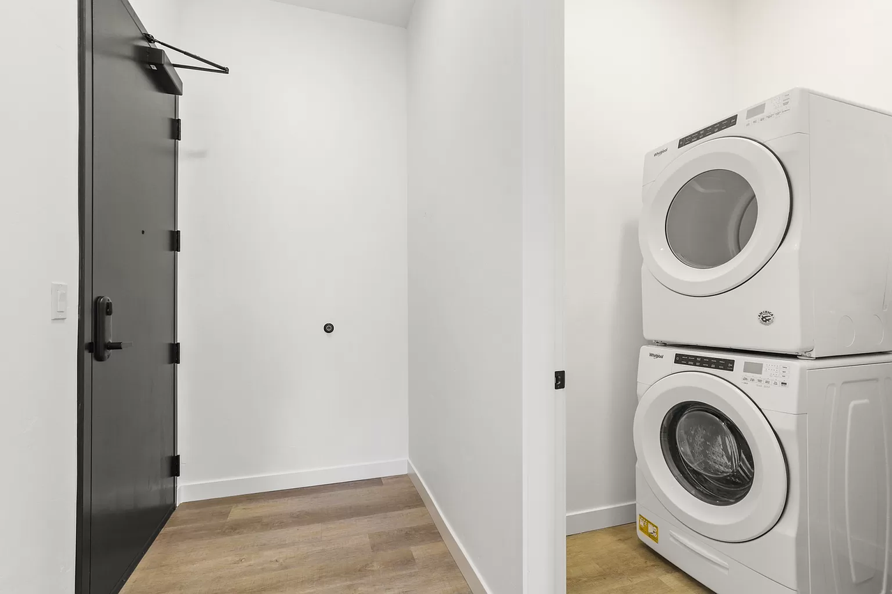 1775 S Pearl St - Photo 7 of 10