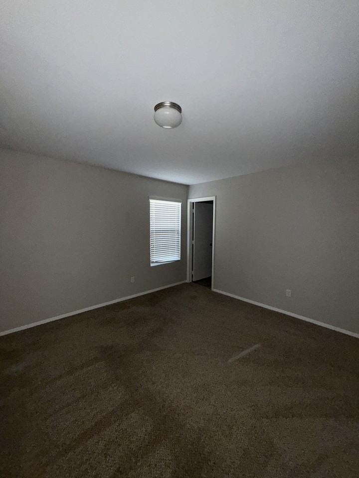 7525 Lipizzan Rd - Photo 3 of 14