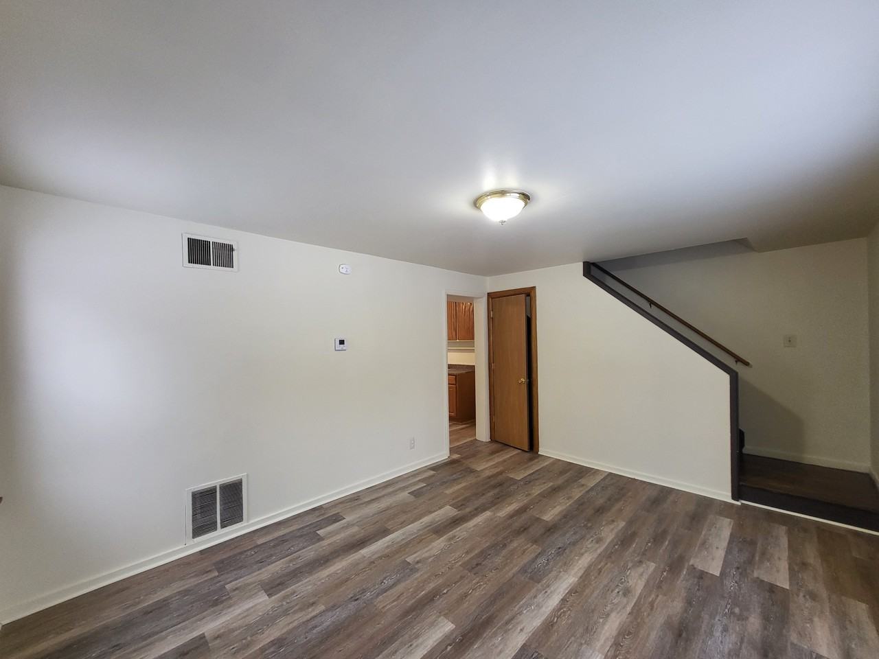 33120 Alberta St - Photo 7 of 11