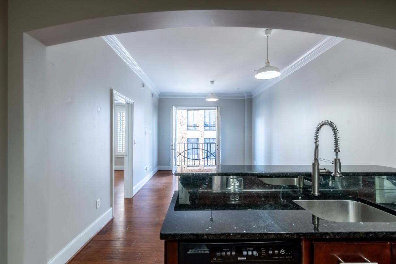 2255 Peachtree Rd Ne #525 - Photo 2 of 18