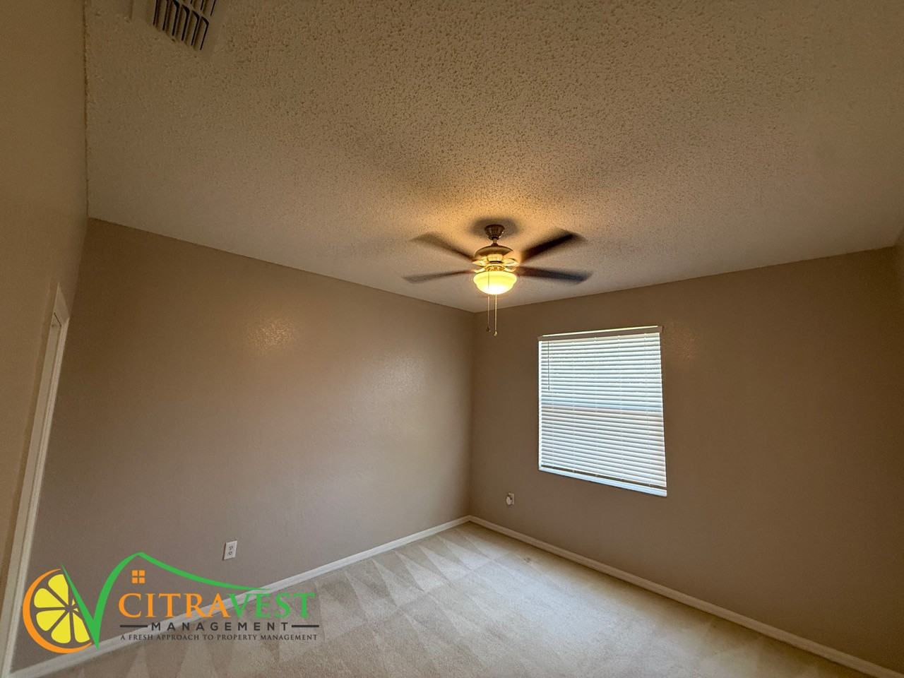 2352 Sunset Pointe Dr - Photo 6 of 10