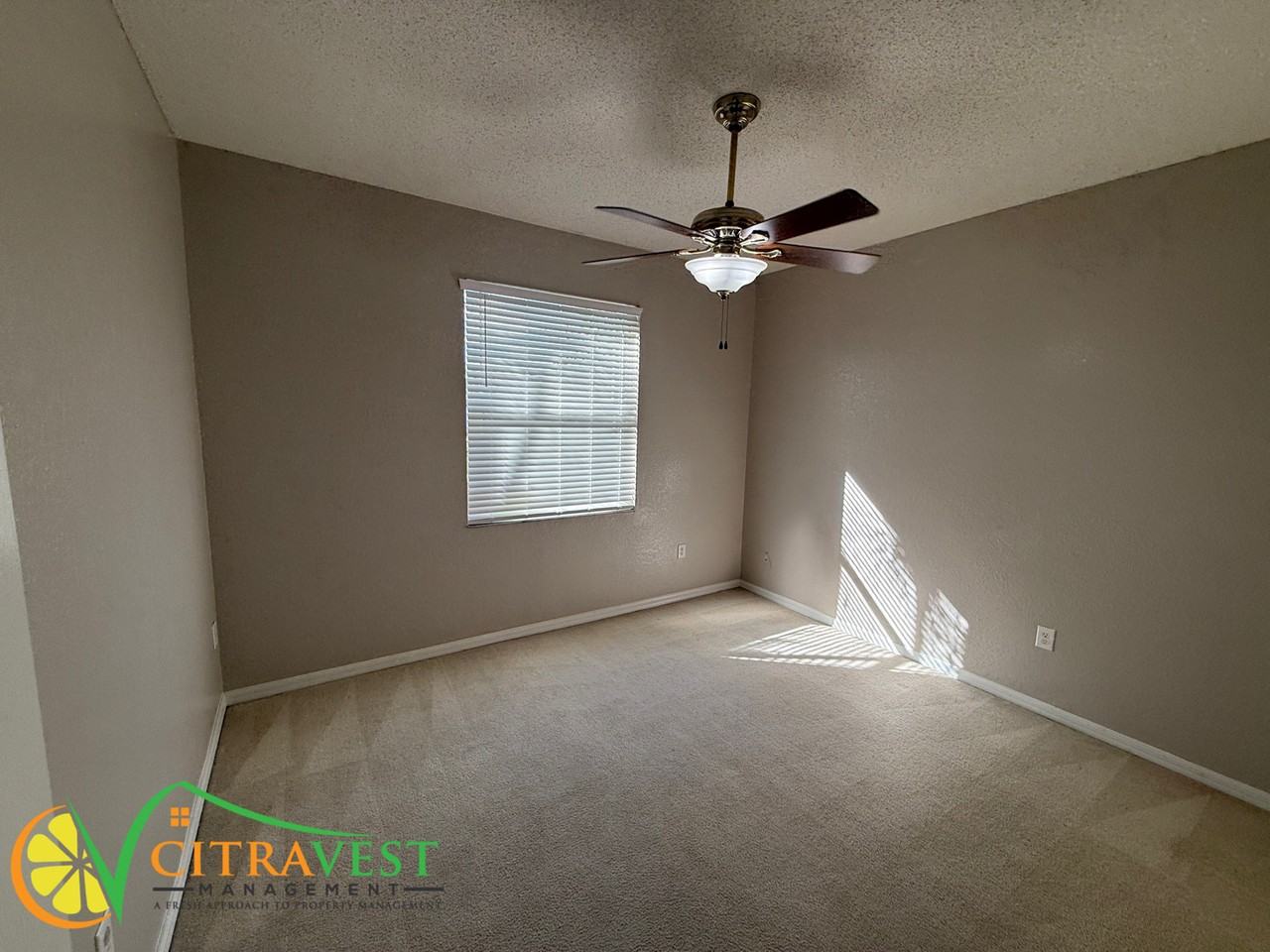 2352 Sunset Pointe Dr - Photo 7 of 10