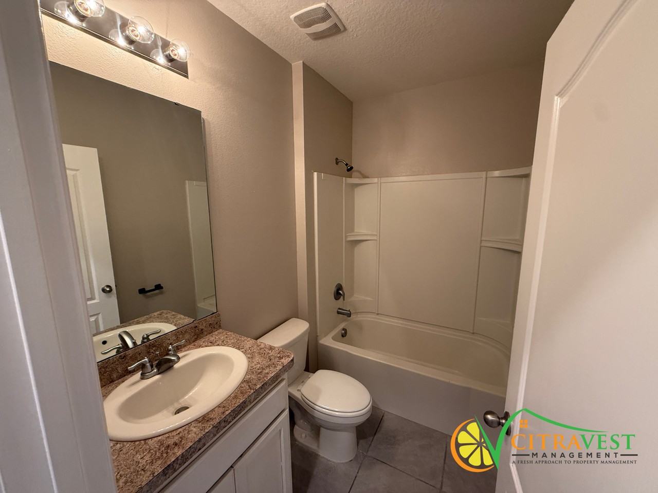 1360 Coventry Ct - Photo 6 of 12