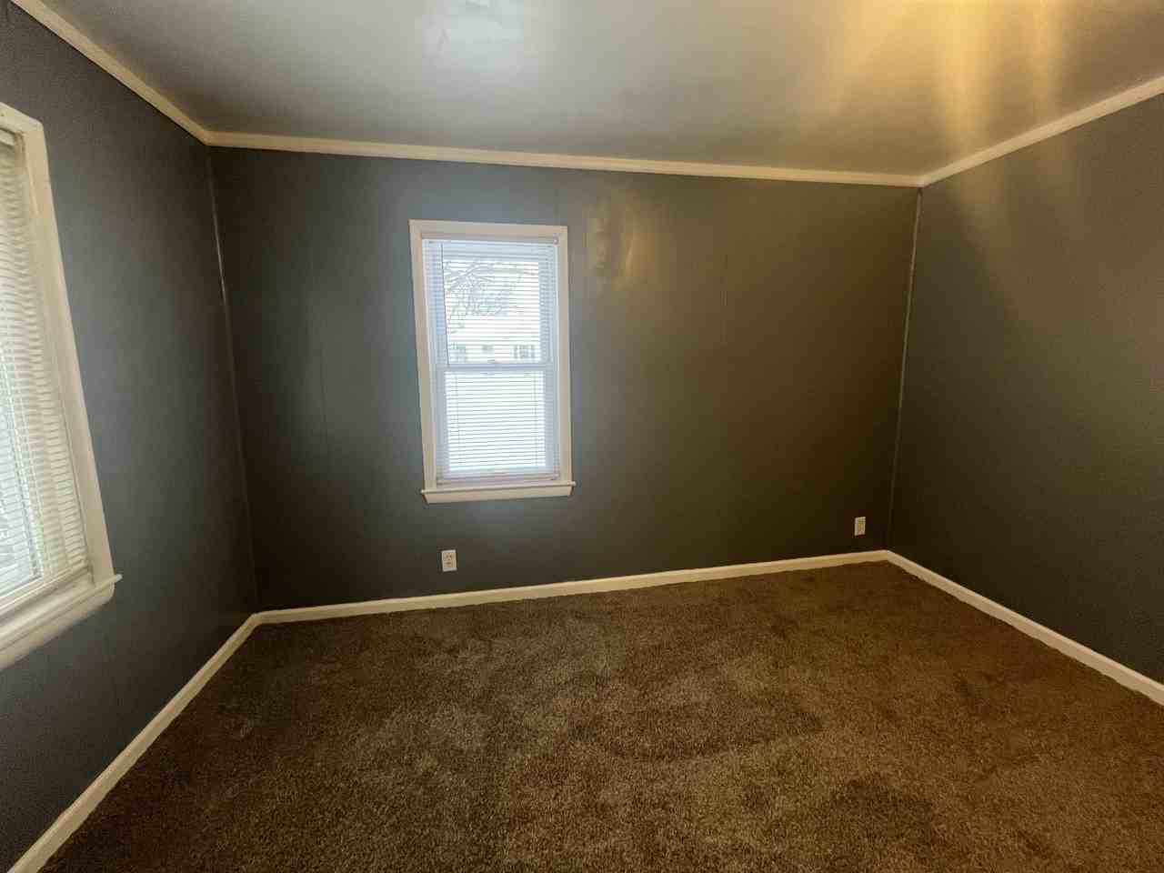 3208 Jefferson St - Photo 5 of 9