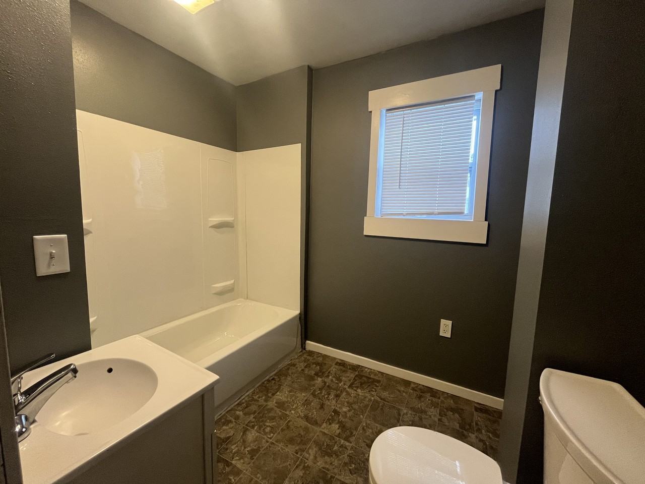 3208 Jefferson St - Photo 6 of 9