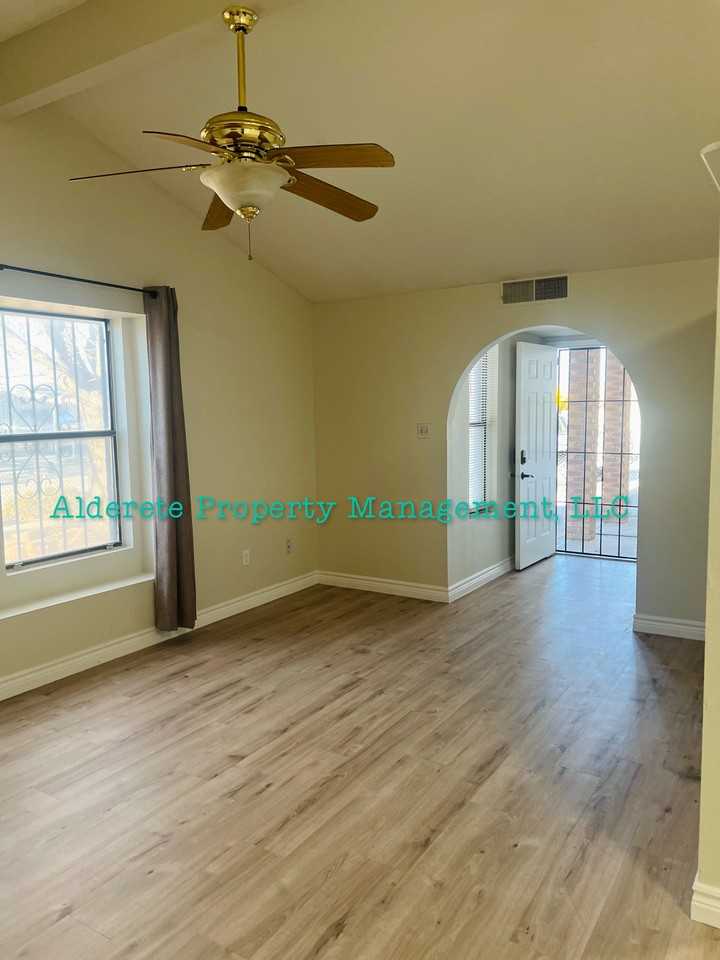 9006 Sonya Ave Sw - Photo 3 of 14