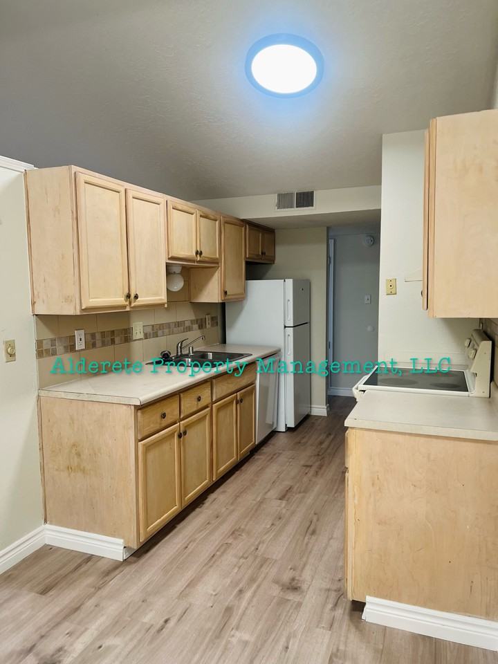 9006 Sonya Ave Sw - Photo 7 of 14