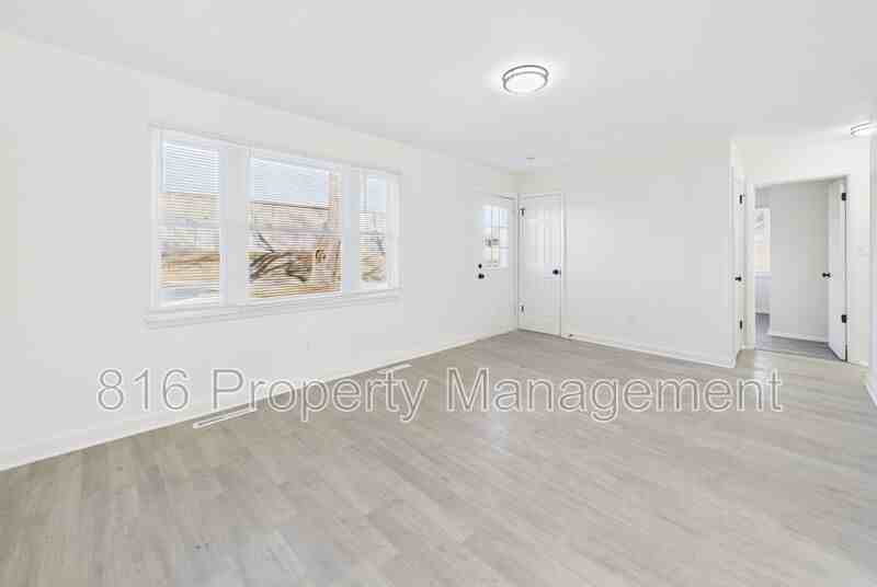 5017 Dodson Ave - Photo 2 of 21