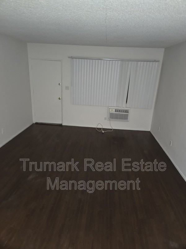 4335 Toland Way #5 - Photo 2 of 5