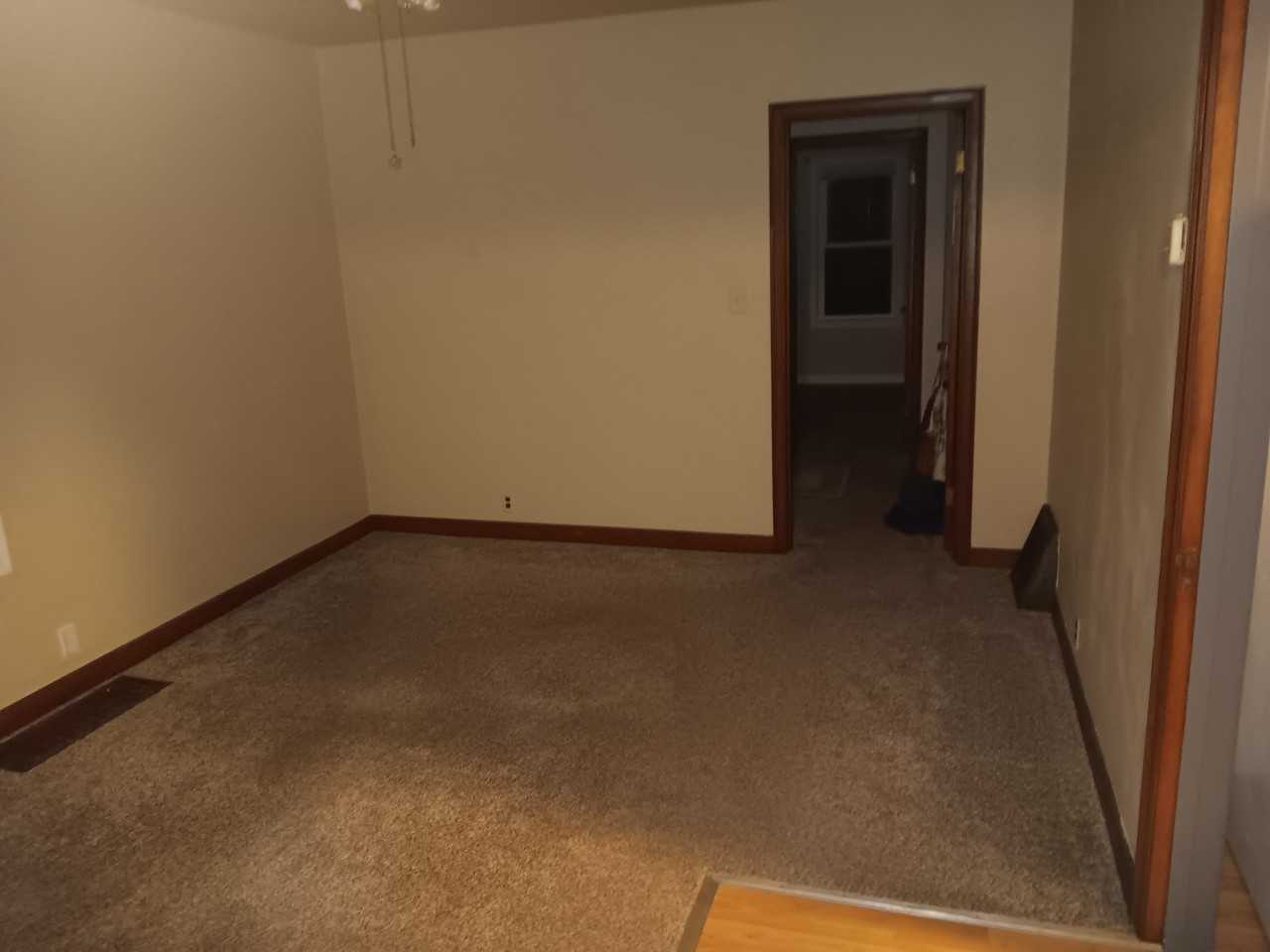 424 1st St Se - Photo 5 of 11