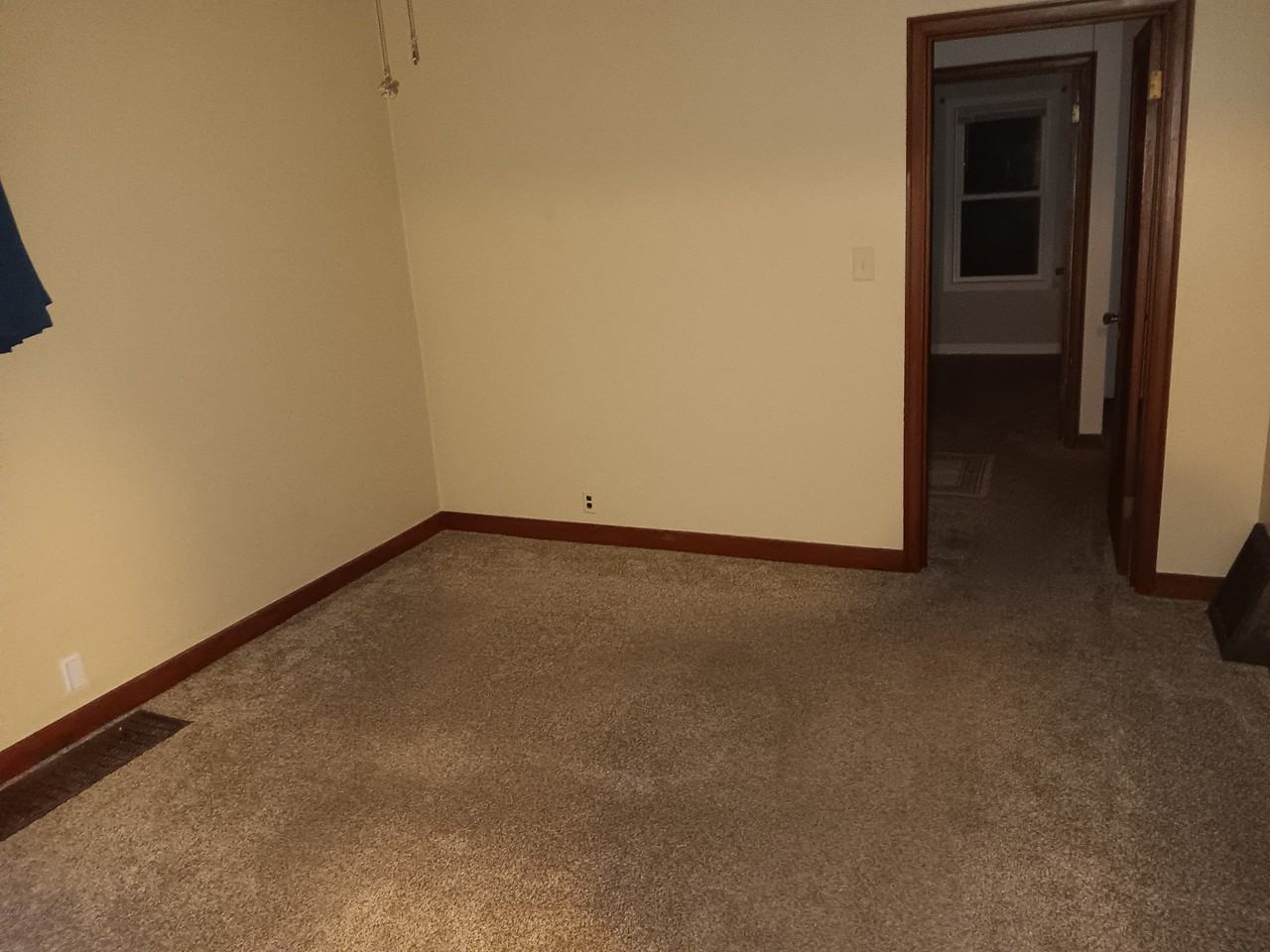 424 1st St Se - Photo 7 of 11