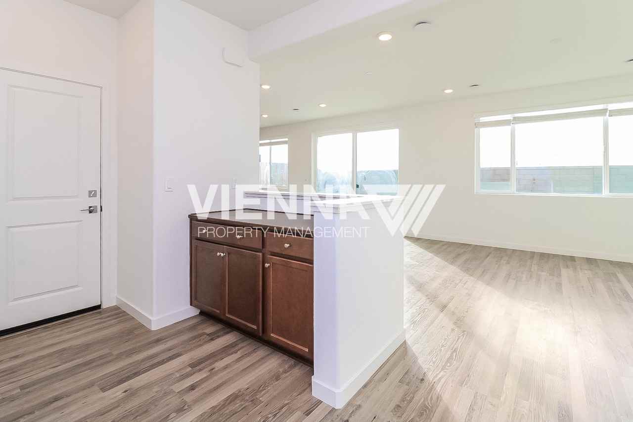 4657 Snapdragon Way - Photo 5 of 20