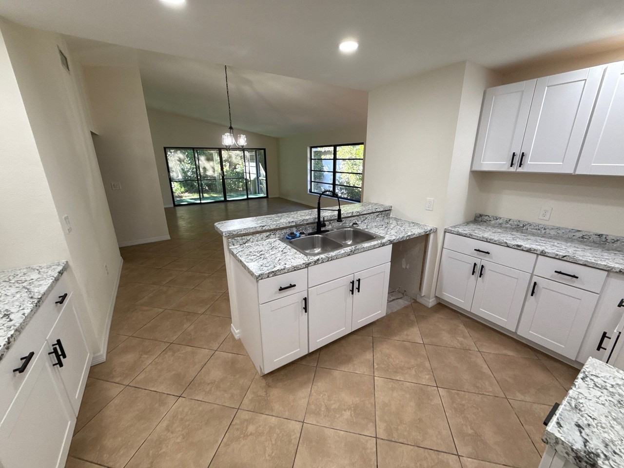 100 Golfview Dr - Photo 6 of 17