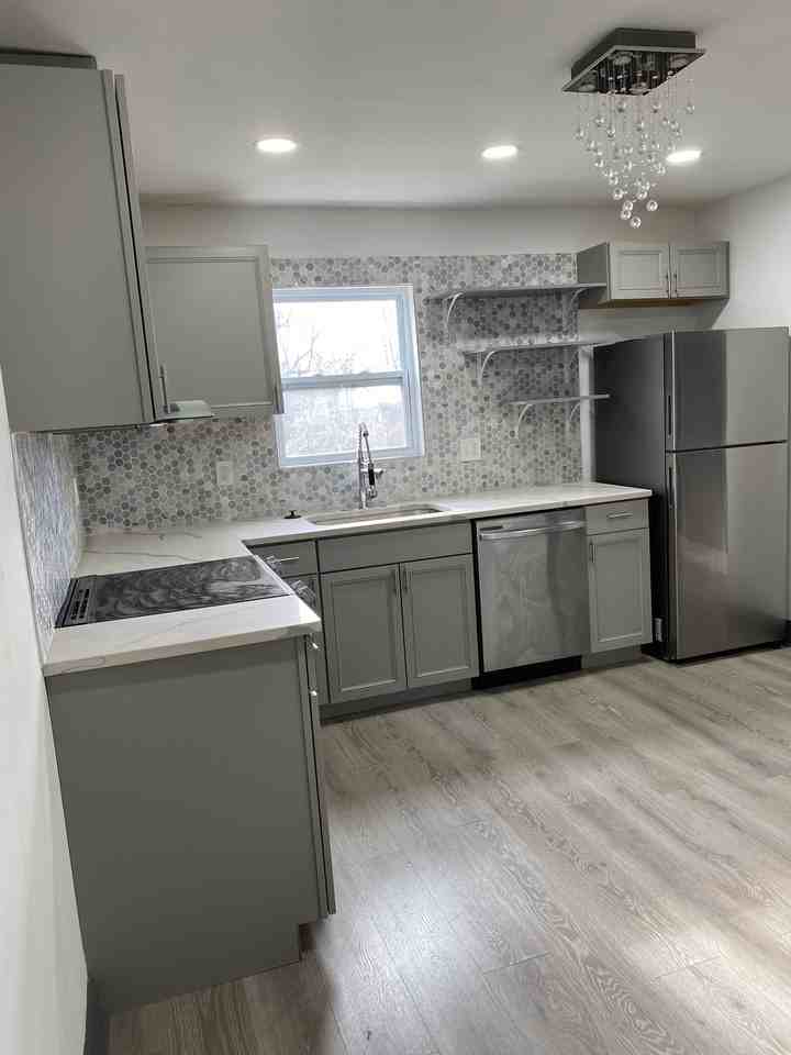 1275 E Kossuth St - Photo 3 of 18