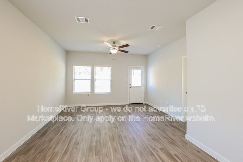 11900 Whirlaway Dr - Photo 3 of 21