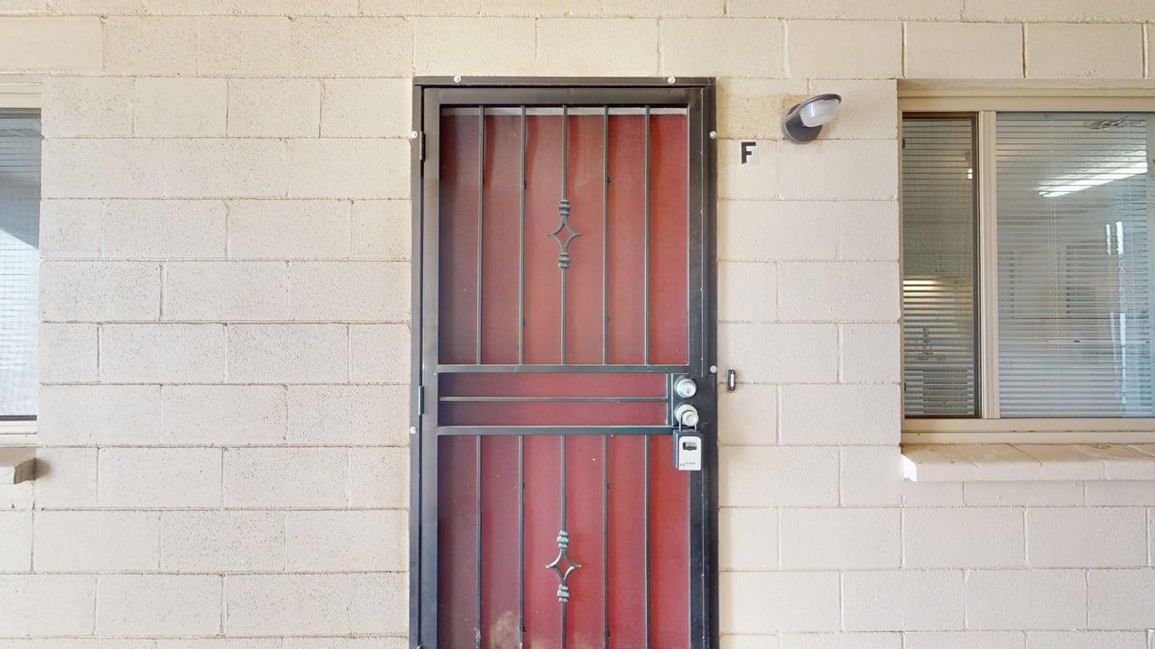 9111 Indian School Rd Ne - Photo 2 of 40