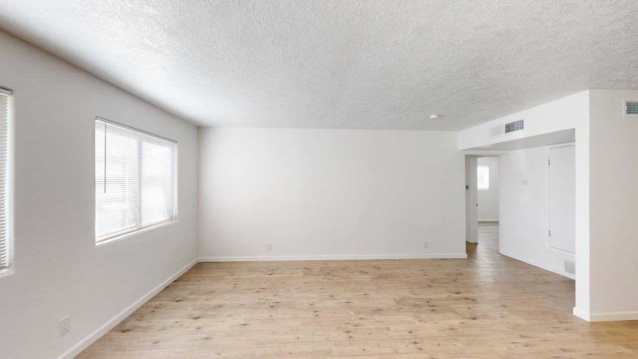 9111 Indian School Rd Ne - Photo 5 of 40