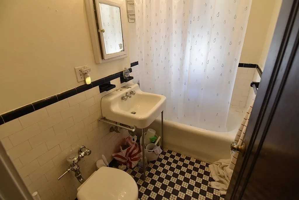 85 Strathmore Rd #42 - Photo 5 of 8