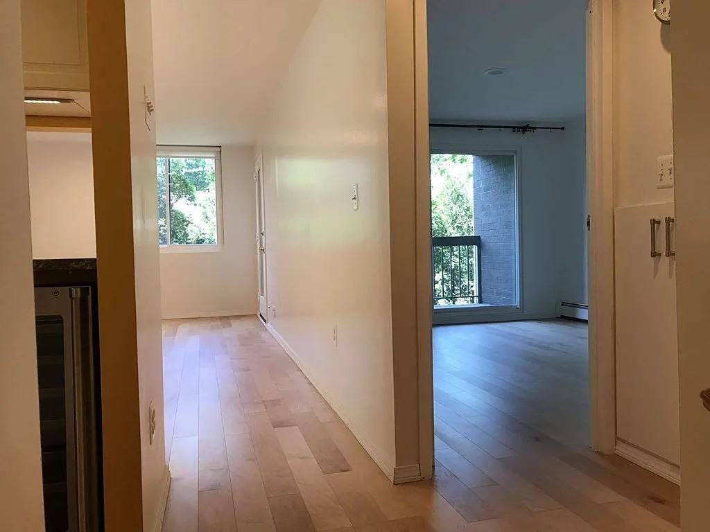 321 Harvard St #304 - Photo 2 of 16