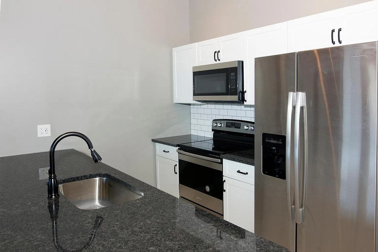 385 Worthington St #6F - Photo 2 of 10