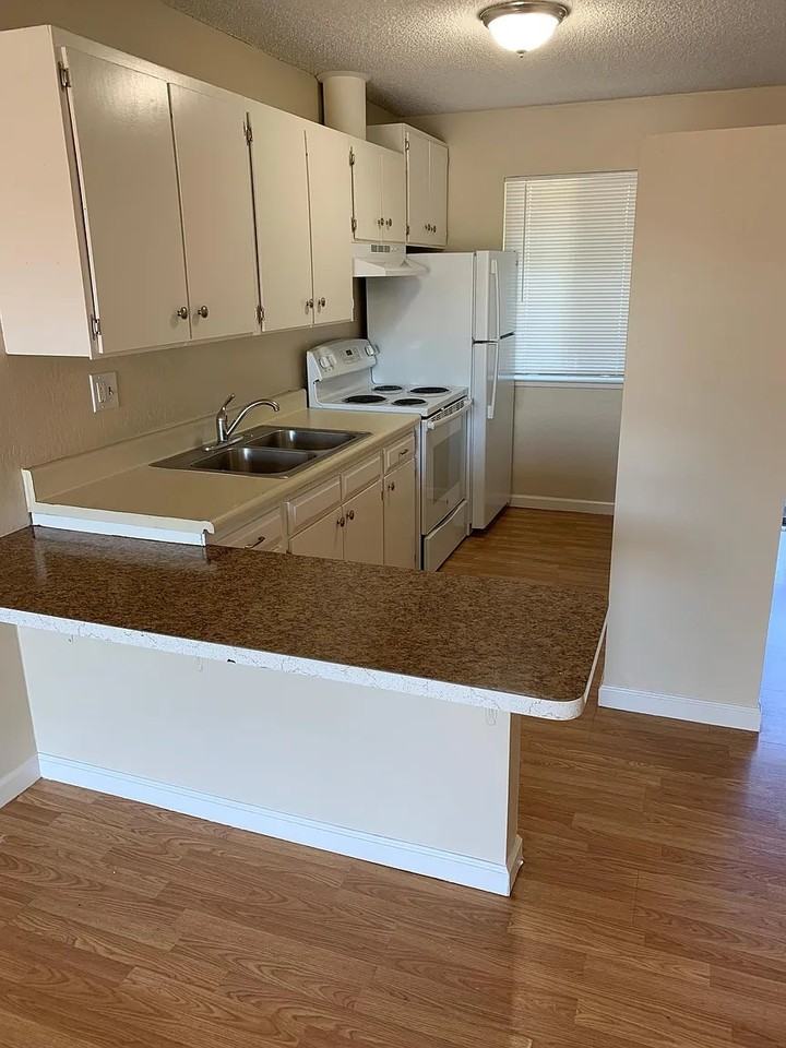 1149 Roewill Dr #6 - Photo 3 of 12