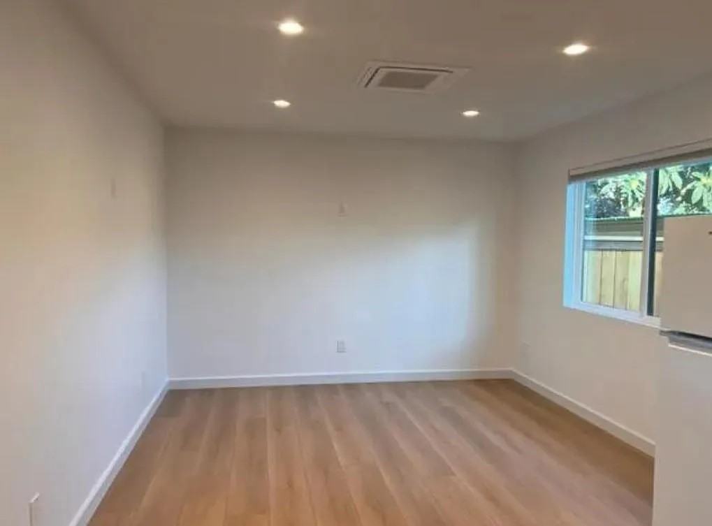 1821 Chino St #C - Photo 2 of 7