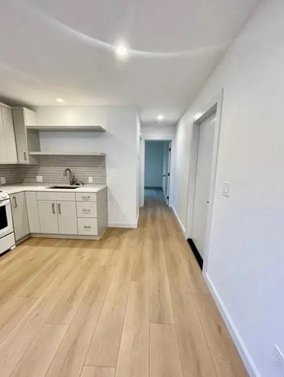 1821 Chino St #C - Photo 4 of 7