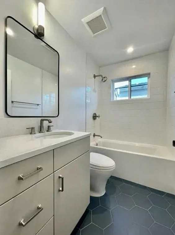 1821 Chino St #C - Photo 5 of 7