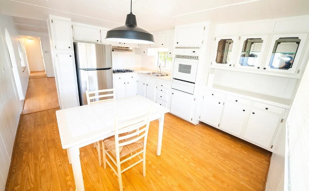 4025 State St - Photo 5 of 9