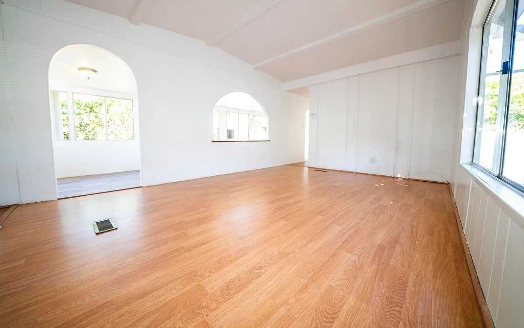 4025 State St - Photo 7 of 9