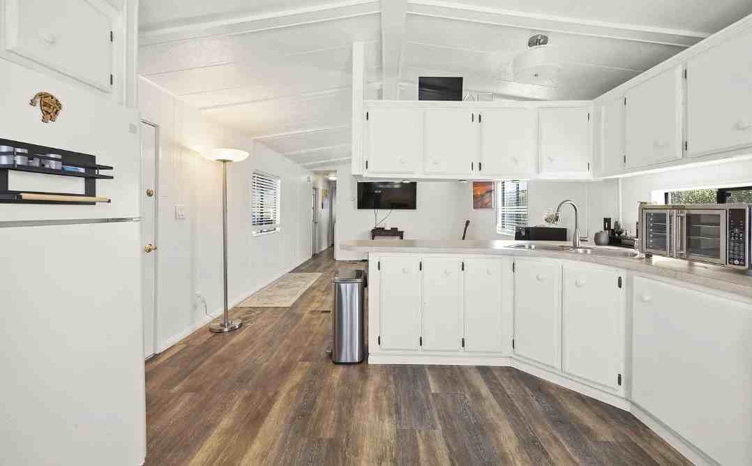 7368 Hollister Ave - Photo 6 of 11