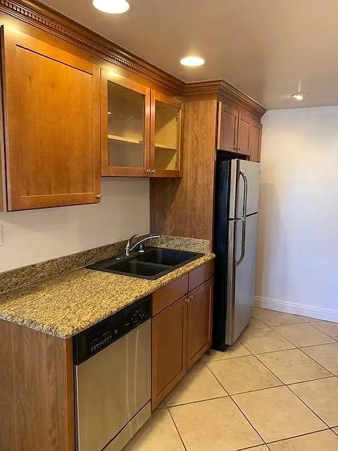 208 Woodland Pkwy #211 - Photo 4 of 20