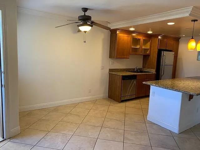 208 Woodland Pkwy #211 - Photo 5 of 20