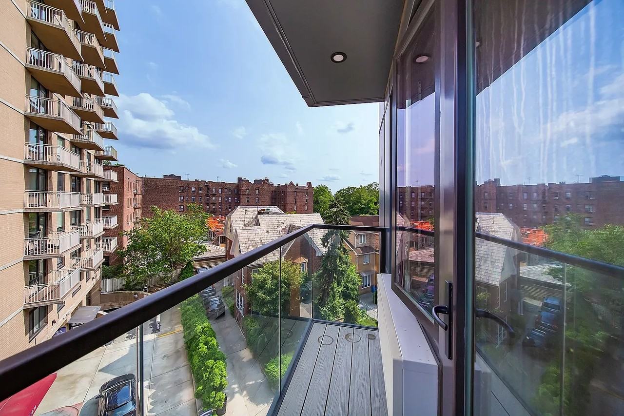 11617 Grosvenor Ln #5A - Photo 2 of 13