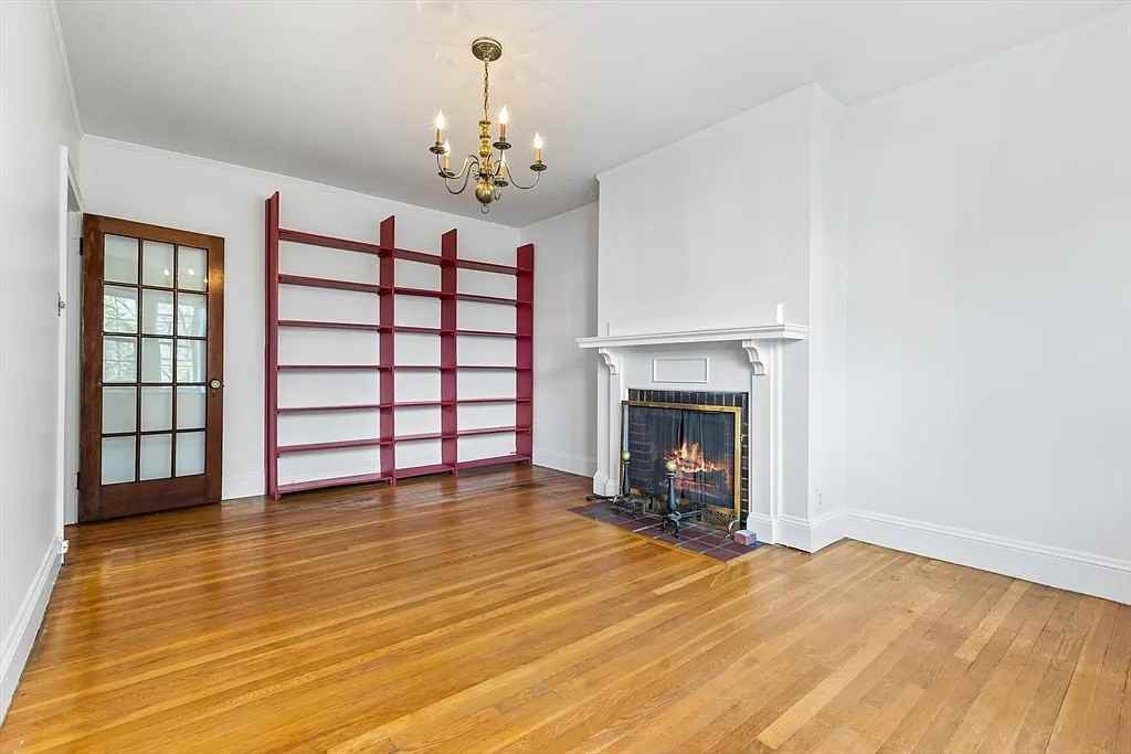 285 Harvard St #408 - Photo 4 of 14