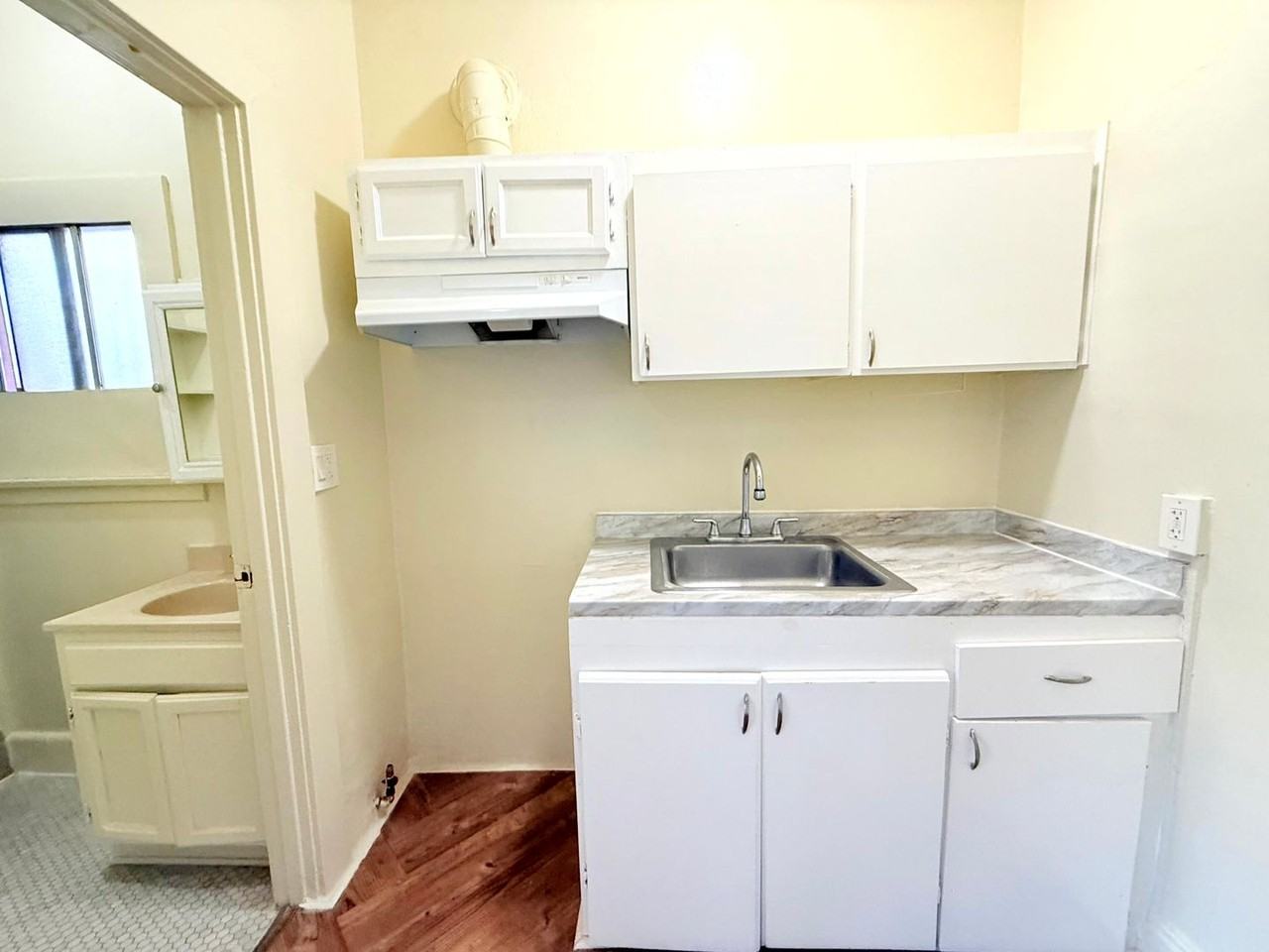 1614 N. Kenmore Avenue - Photo 5 of 27