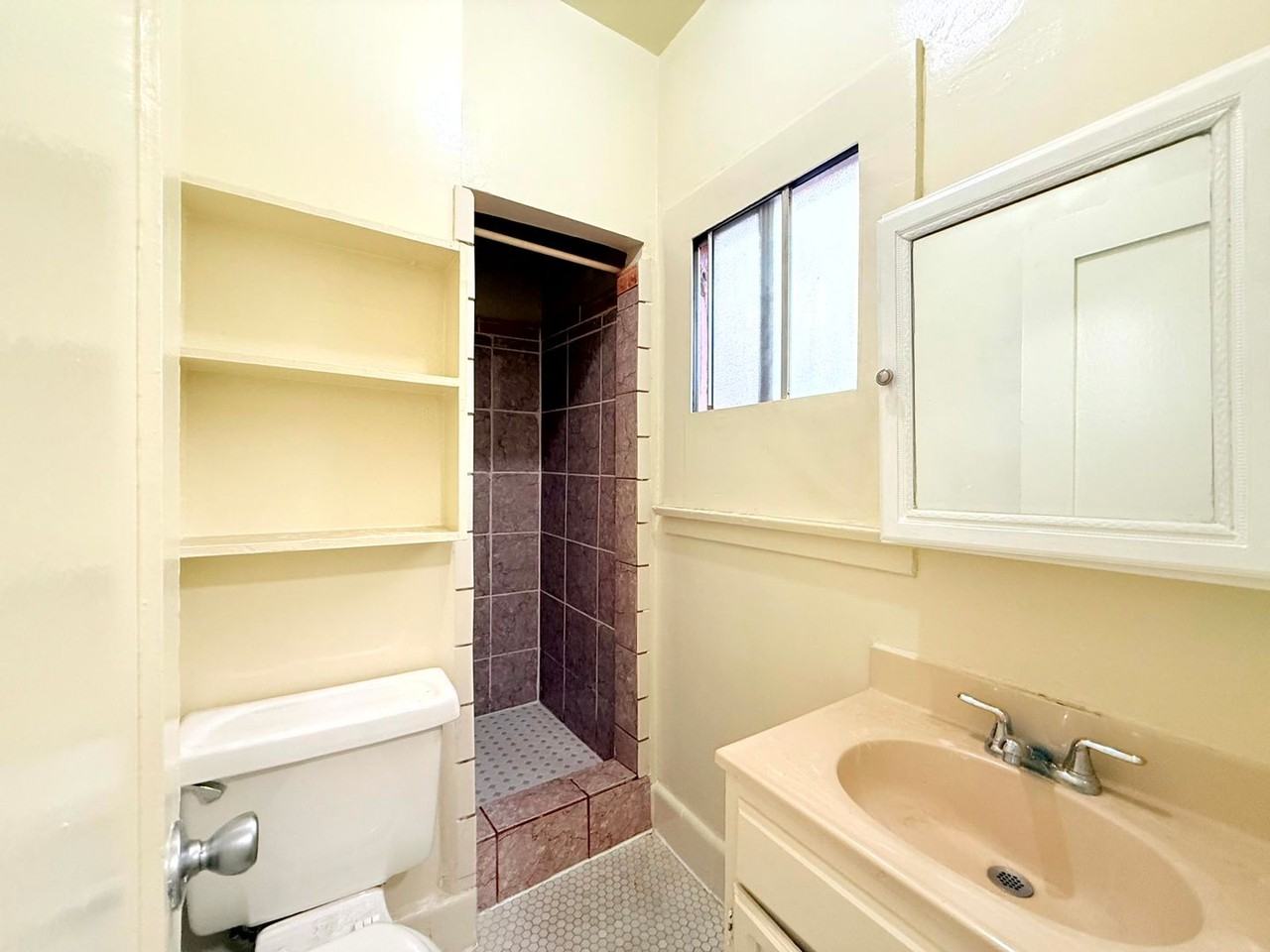 1614 N. Kenmore Avenue - Photo 6 of 27