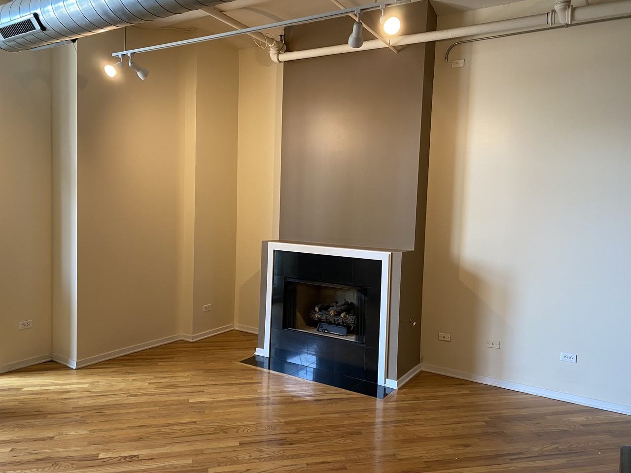 500 S Clinton St #215 - Photo 6 of 20