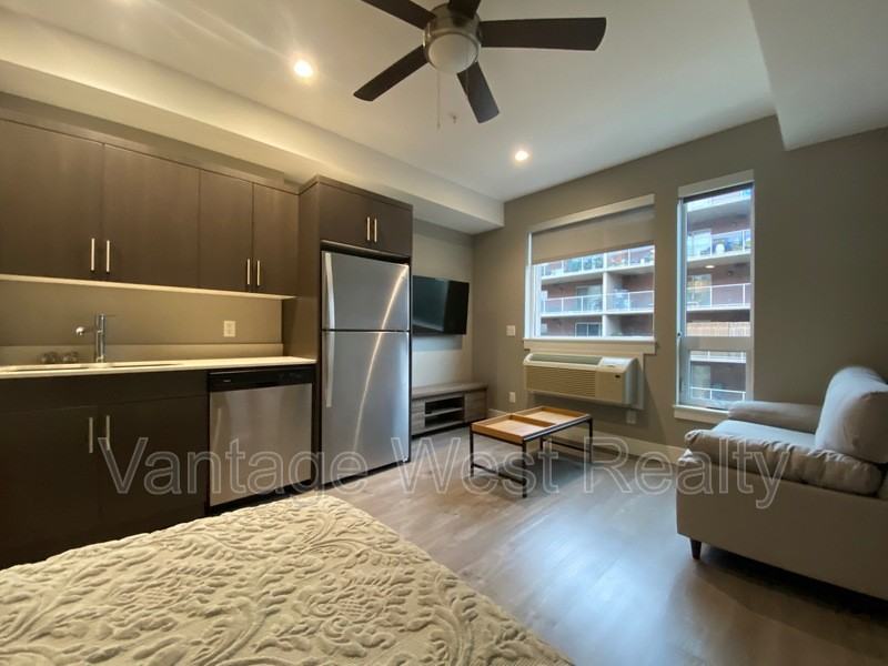 419 Leon Ave - Photo 2 of 19