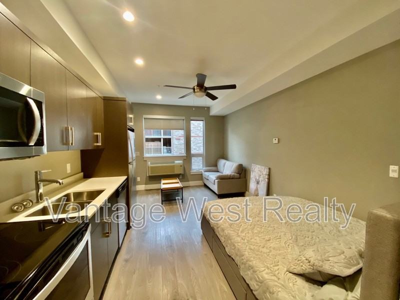 419 Leon Ave - Photo 3 of 19