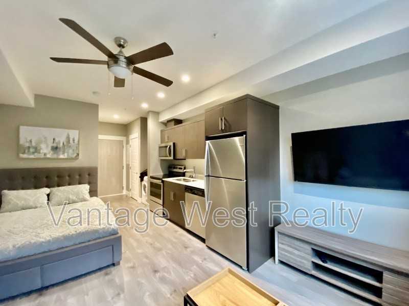 419 Leon Ave - Photo 4 of 19