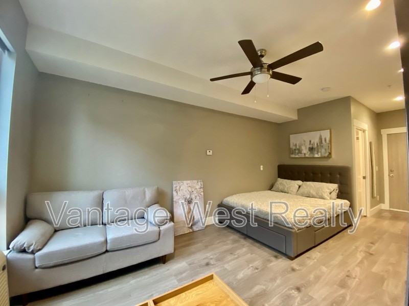 419 Leon Ave - Photo 5 of 19