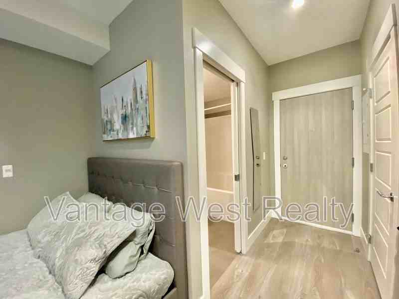 419 Leon Ave - Photo 7 of 19