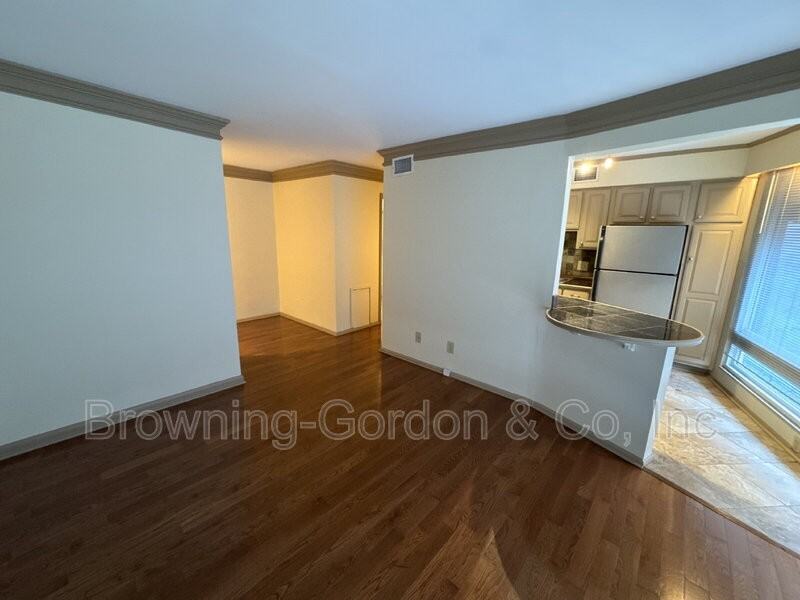 201 Acklen Park Dr #17 - Photo 4 of 14