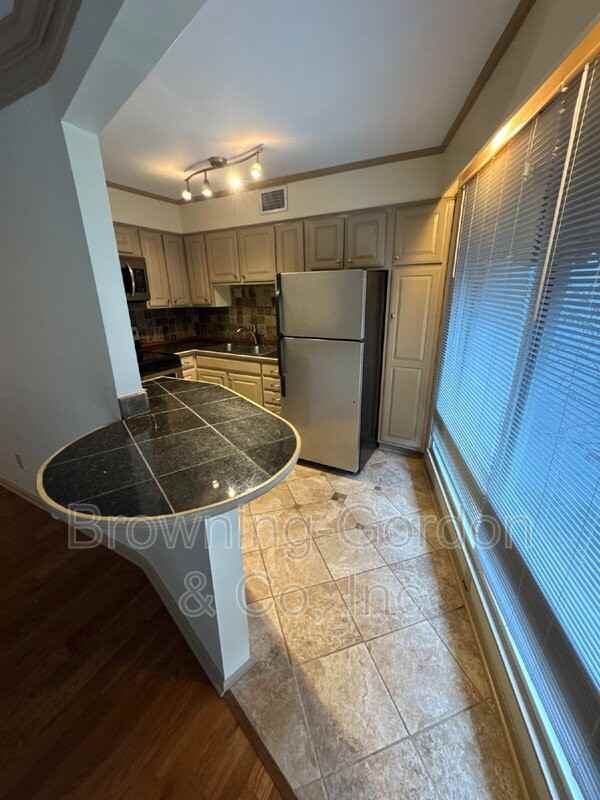 201 Acklen Park Dr #17 - Photo 5 of 14