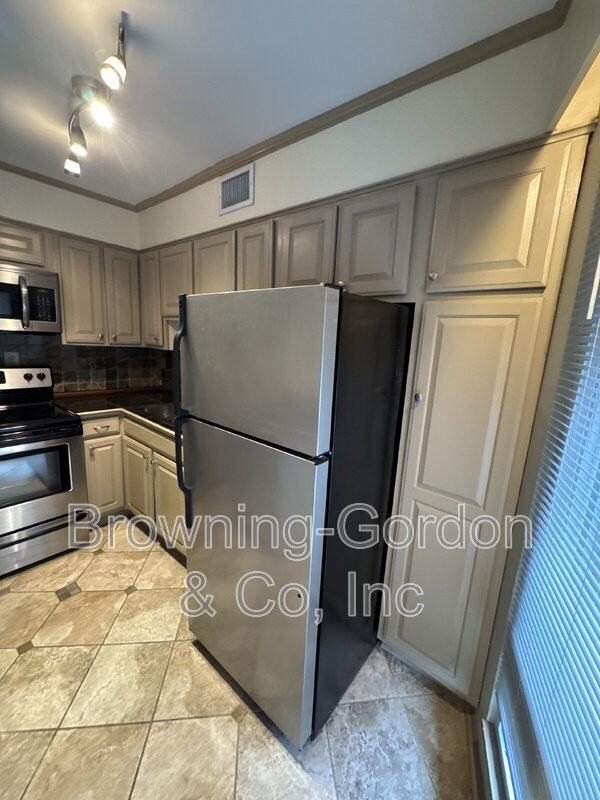 201 Acklen Park Dr #17 - Photo 6 of 14